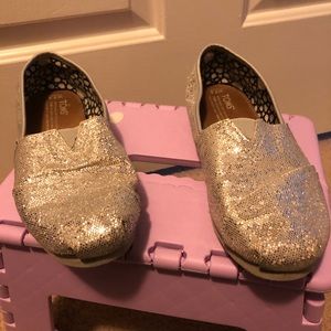 TOMS silver glitter sparkle shoes!